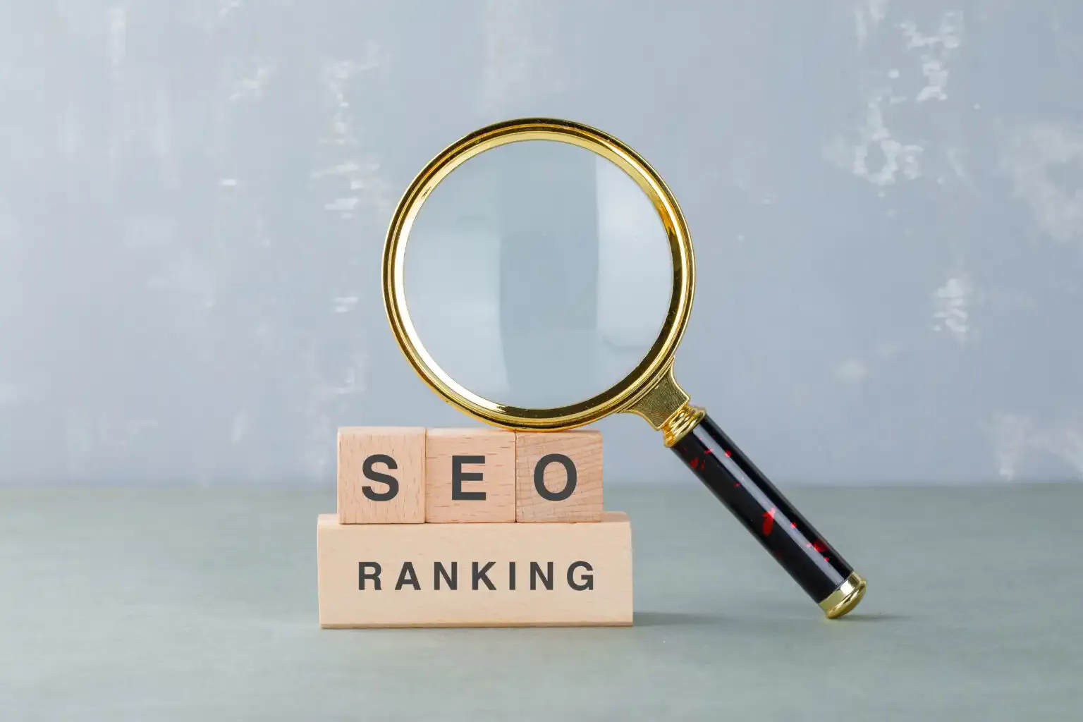 AMP vs. Responsive Design: Which One Is Better for SEO?