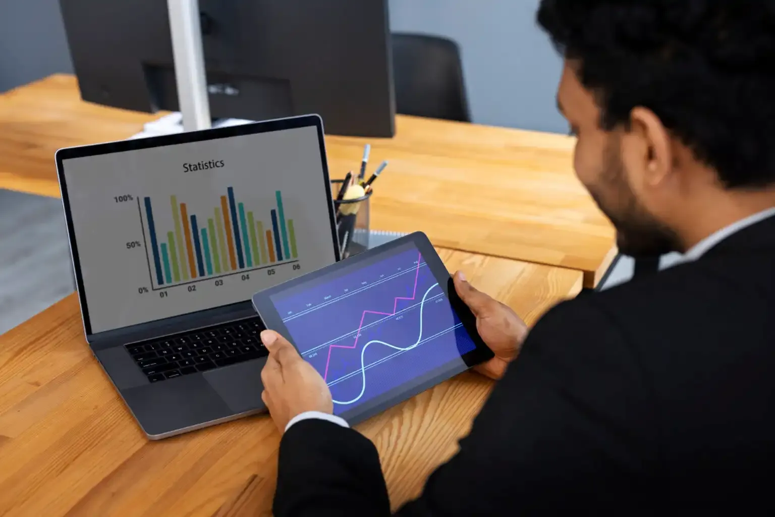 Real-Time Data Analytics: Make Faster and Smarter Decisions in 2025